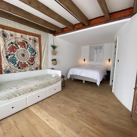 So-hum Bed and breakfast 3*