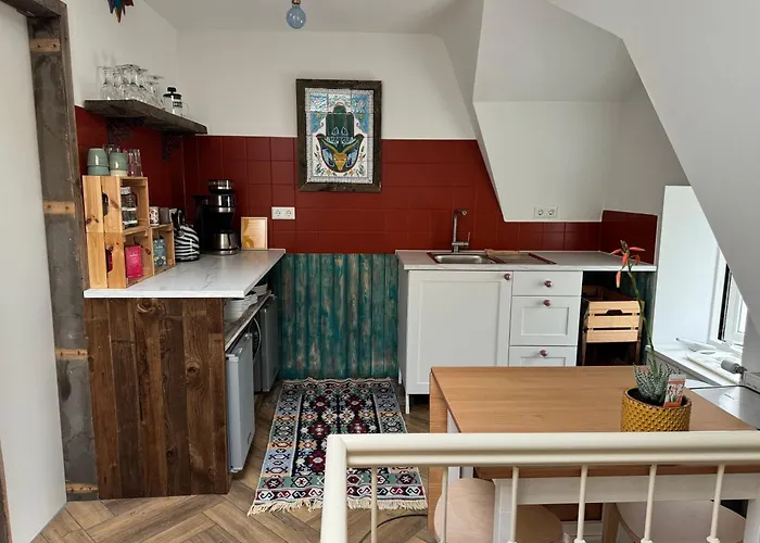 So-hum Bed & Breakfast