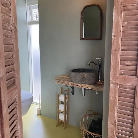 Bed & Breakfast So Hum Den Burg